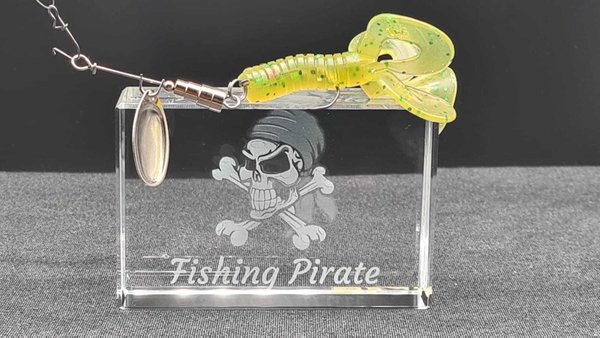 Fishing Pirate Perch Tornado mit Architeuthis Predator 6cm Motoroil